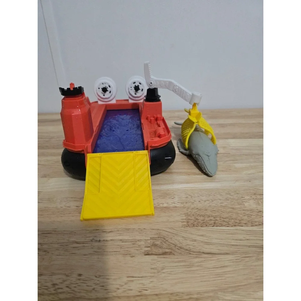 Vintage MBX Marine Rescue Boat w/ Whale – 90s Toy Set‎ 🌊🐋